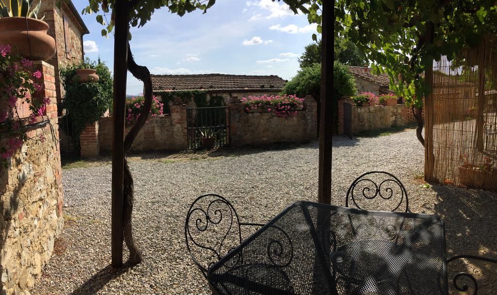 Agriturismo Podere Alberese Asciano Exterior foto